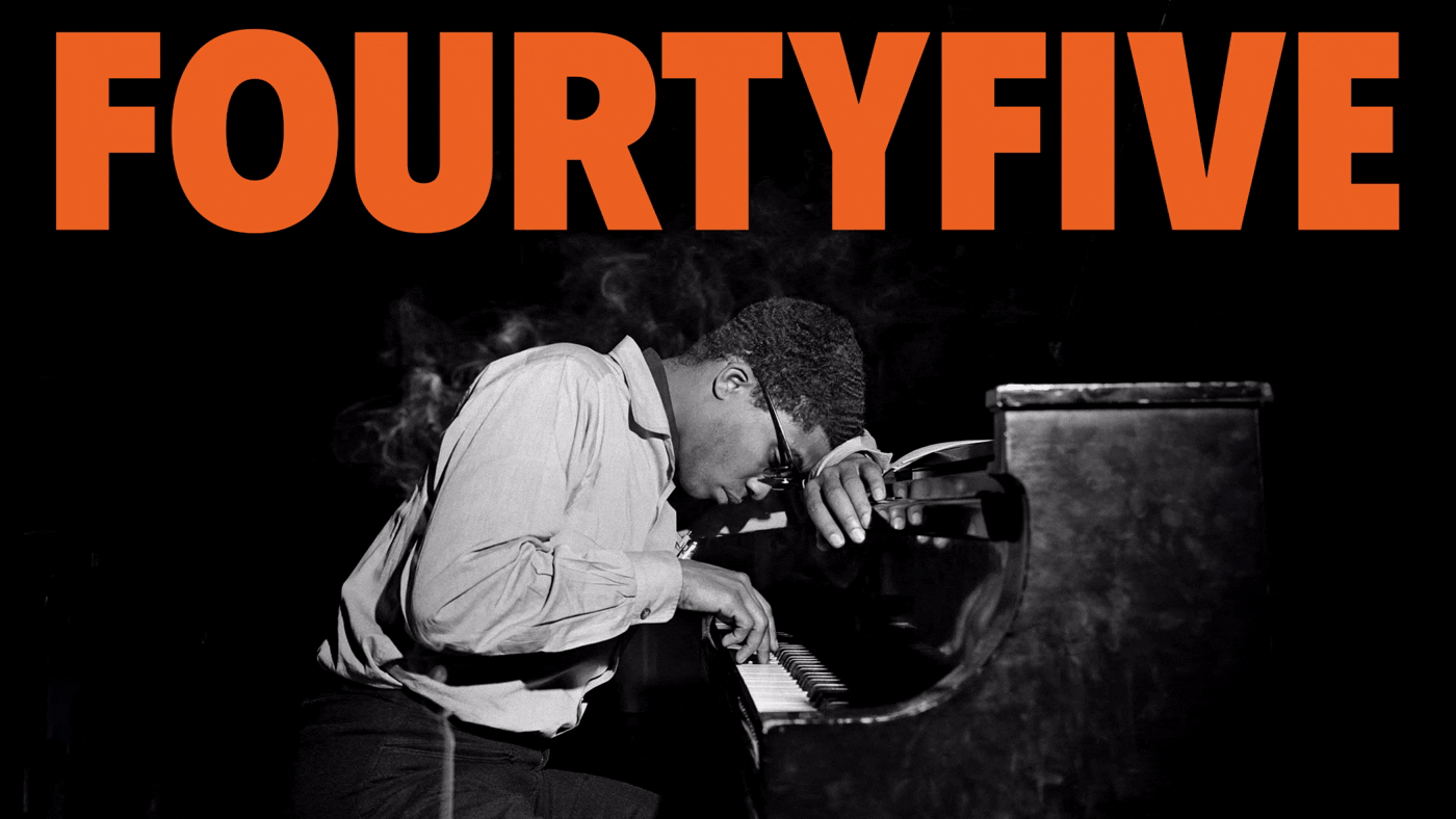 Animiertes GIF mit der Aufschrift FOURTYFIVE – Musikvisual und Motion Design von Studio Radke